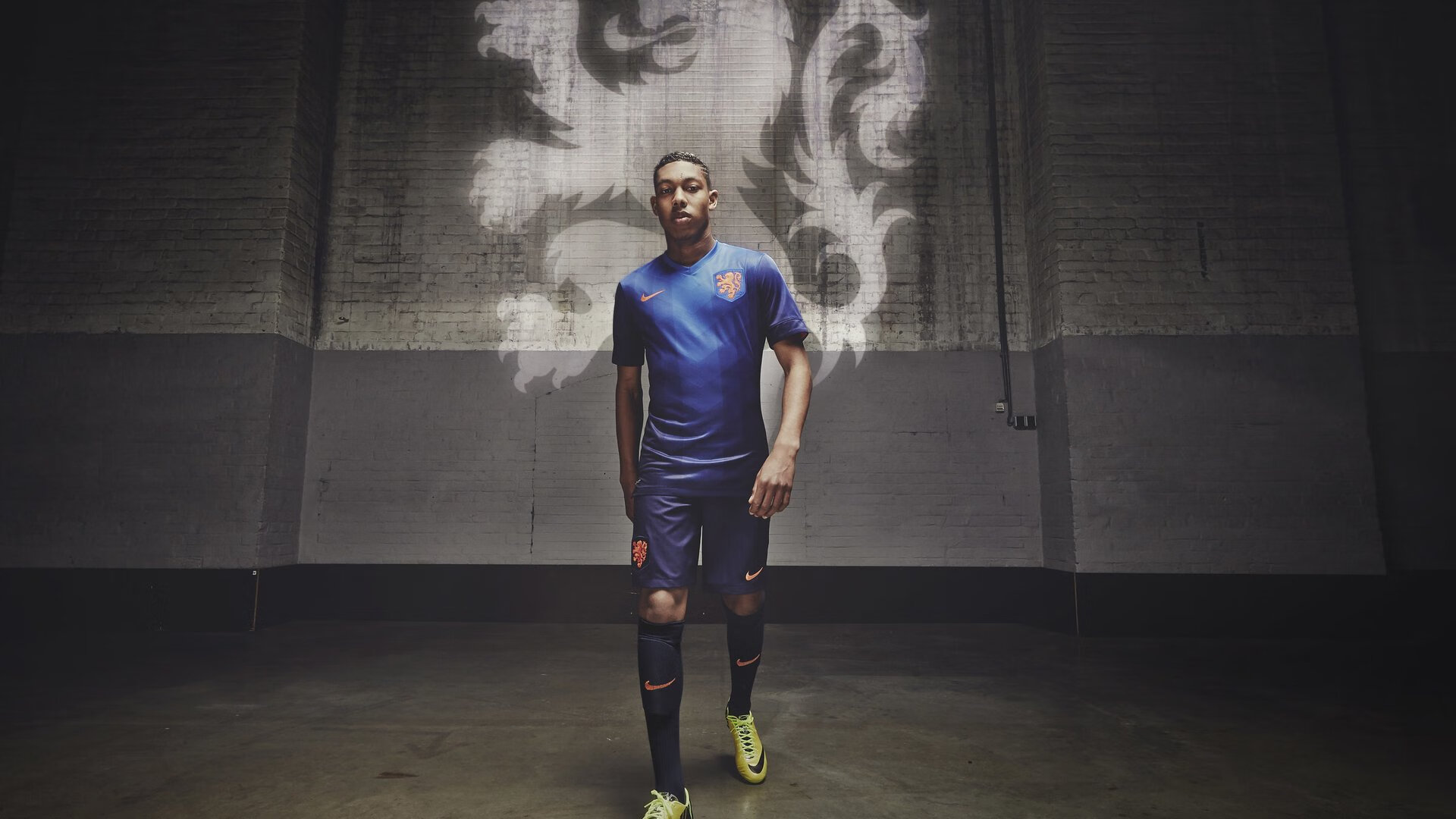 “西甲焦点：明星飞驰场上，场面精彩绝伦”